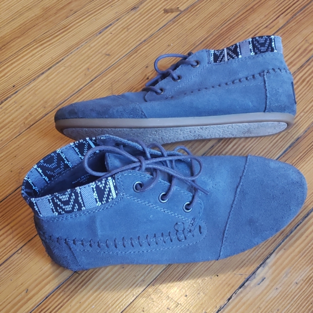 Toms suede shoes - Picture 1 of 7